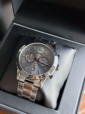 HUGO BOSS Allure 灰色錶盤 灰色不鏽鋼錶帶 石英 三眼計時 男士手錶 1513924