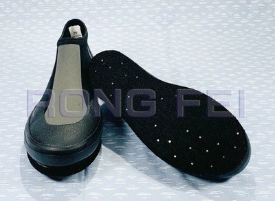 RongFei 台灣製造 3mm潛水布防滑釘鞋 釣魚鞋 磯釣釘鞋 潛水鞋 溯溪鞋 浮潛鞋 另售：雨鞋 雨衣 蛙鞋
