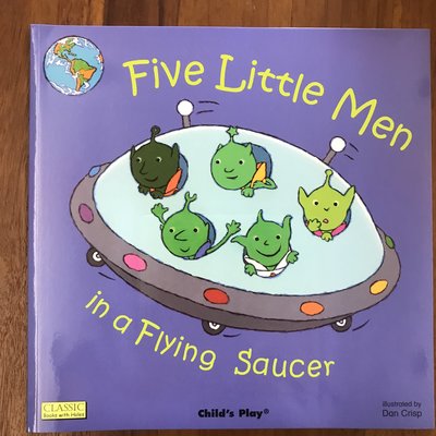 🔸️ 自有二手英文童書出清-《Five Little Men in a Flying Saucer》附贈原版CD🔸️