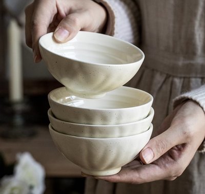 復古白墨點陶瓷米飯碗  白飯碗 米飯碗 白色 湯碗 不規則造型碗 陶瓷餐具 白碗【小雜貨】