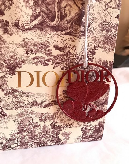 Dior迪奧專櫃小物稀少贈品紅色鐵製蝴蝶飛舞掛件 掛飾 Yahoo奇摩拍賣