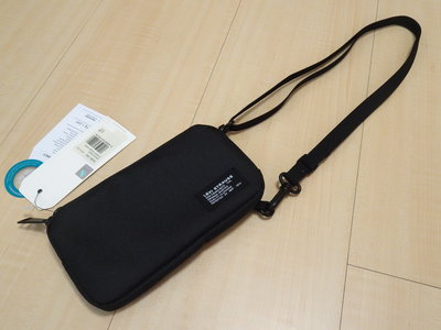 LEVIS 男女同款 手機包手機袋隨身小包 /包身背法可變橫背或直背 /回收再造纖維 LEVI'S D5431-0002