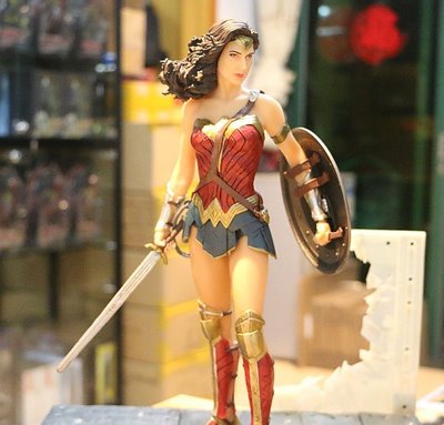 CRAZY TOYS 1/6 12吋 神力女超人Wonder Woman 不可動雕像 搭配HT人偶 無違和