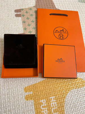 專櫃正品 Hermes 手環 手環盒 橘盒  飾品盒 珠寶盒 皮革 珠寶盒 紙盒 盒子 HERMES CLIC H LOGO 琺瑯 扣式 防塵套