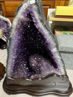 金型 紫水晶洞 鈦晶洞 38.65 kg，超大鳳梨花，超級紫，限新竹市面交
