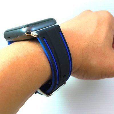 Apple Watch 上等優良矽膠材質 矽膠錶帶 藍線黑底 背面藍色 不鏽鋼 針釦 42mm 44mm