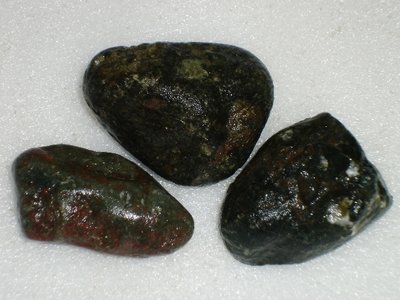 石中玉賭石-緬甸天然翡翠毛料原礦 會卡  高種水色料 3顆1標 冰透水足  400g