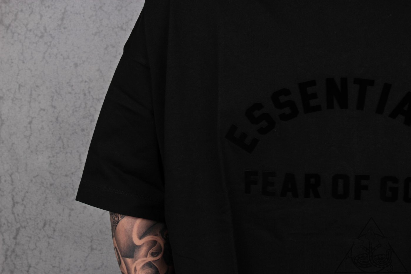 HYDRA】Fear of God Essentials Black Bonded Tee 字體短T【FOG43