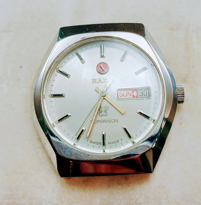 OQ精品腕錶。瑞士雷達自動機械錶玻璃鏡面，不含龍頭36MM。 ETA2789-2機芯行走正常。