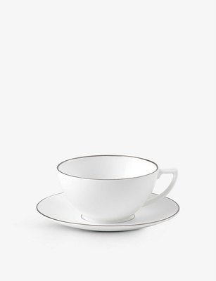 全新正品。英國 Wedgwood。JASPER CONRAN 白金系列 - 250ml 茶杯碟組。預購