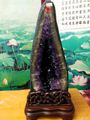 月理水晶鹽燈~ esp級 水滴型16.35公斤 ((烏拉圭紫水晶洞))  藏風 納氣.納財.聚財