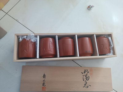 z日本瓷器 朱泥常滑燒湯吞5客原木盒日本回流 常滑燒 湯吞 五