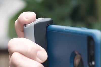 免運 Just Mobile ShutterGrip 藍芽手持拍照器 藍芽4.0 掌握街拍 自拍神器 手持拍照控制器