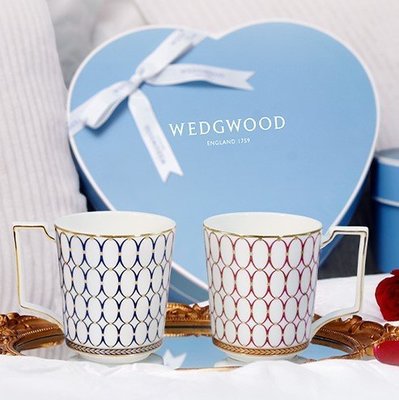 下殺-馬克杯Wedgwood Renaissance 金粉年華藍色紅色骨瓷馬克杯圣誕禮品對杯~特賣
