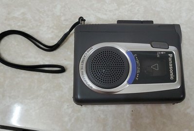 Panasonic卡式錄音帶隨身聽RQ-L10台灣製3號電池2個或插電，單買機器無其他配備如照片