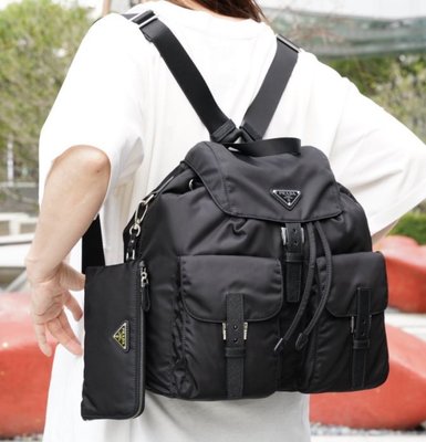 Prada 1BZ811 Vela Backpack 中型超纖後背包 (附零錢包）黑