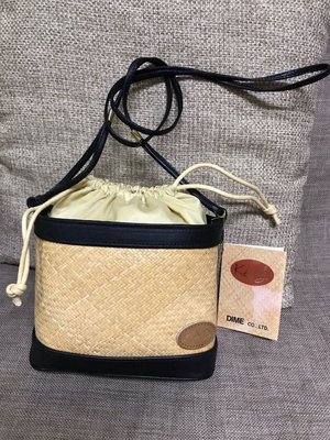 ❤ KAZ 阿嬤的日本時代精品  50年以上 全新未使用 的黑皮 竹籐編圓桶包(內束口袋)斜背包《小包當道 超級無敵可愛》早期收藏 真正的 古董 復古 古著包