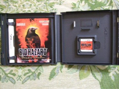 『懷舊電玩食堂』《正日本原版、附盒書、3DS可玩》【NDS】實體拍攝 惡靈古堡：致命寂靜 Biohazard