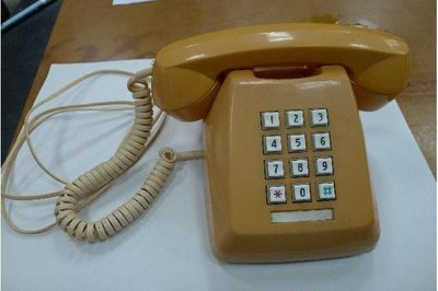 ☆ 中華電信泰山機TH-2000 古董電話機 耐操 響鈴大 功能正常 歡迎貨到付款