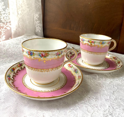 Minton 一對明頓咖啡杯 純手繪花卉，重描金，稀有粉色咖啡杯