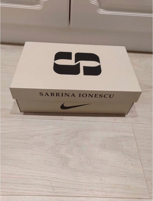 全新SABRINA IONESCU 籃球鞋。 NIKE首位女性首發聯名實戰籃球鞋。求現買新鞋，歡迎議價。
