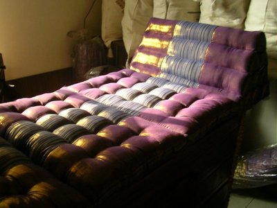 【窩,巴里島】 泰國風 皇室 三角枕 + 長坐墊 -紫