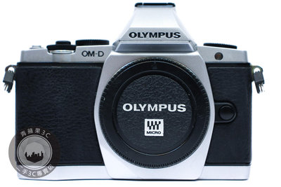 【台南橙市3C】Olympus OM-D E-M5 單機身 銀 二手相機 快門數55xx張 公司貨 二手相機 #88818