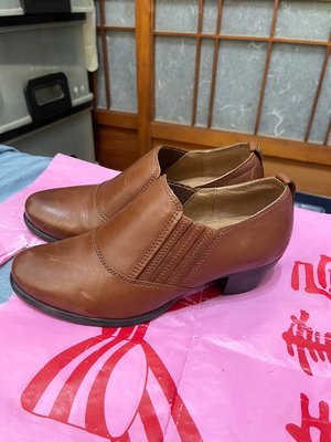 「 二手鞋 」 ORIN 女版皮革跟鞋 6號（咖啡）鐵2-3