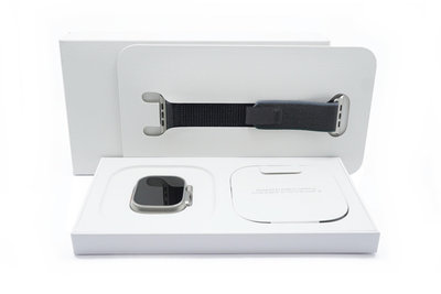 【台中青蘋果】Apple Watch Ultra 2 49mm 鈦金屬錶框 藍色配黑色越野錶環 LTE #87500