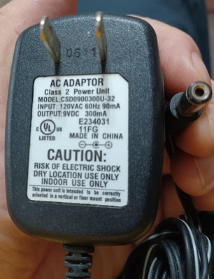 ╭✿㊣ 二手 AC ADAPTOR CSD0900300U-32【9V ~ 300mA】變壓器/充電器 特價 $49 ㊣ ✿╮