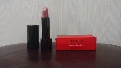 SHISEIDO 時尚色繪魔力紅唇膏（RD714恬靜紅)