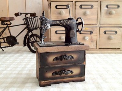 艾苗小屋-日本進口 POSHLIVING  復古古董縫紉機雙層收納盒