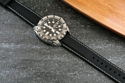 22mm silicone賽車疾速風格矽膠錶帶不鏽鋼製錶扣,白色縫線,雙錶圈,diesel seiko
