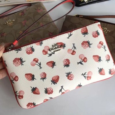 美國正品 琪琪OUTLET代購 COACH 23675 新款大號防刮草莓手拿包 可放iPhone8 plus 附購買憑證