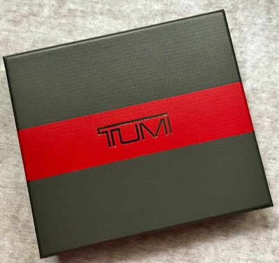 Tumi 盒子 （只有紙盒）皮夾的紙盒（還有原裝的外紙盒、紙盒套、保護裡面的盒子）