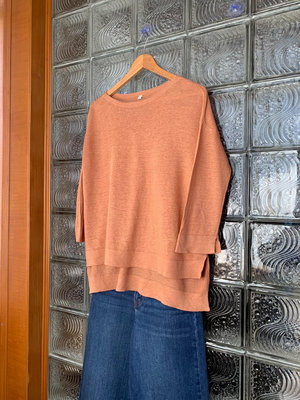 無印良品亞麻寬版針織七分袖罩衫xs-s煙熏橙