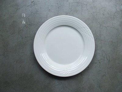 ~佐和陶瓷餐具~【82F009HW-9 9吋優雅橫紋平盤】/ 開店 菜盤 肉盤 蛋糕盤 /
