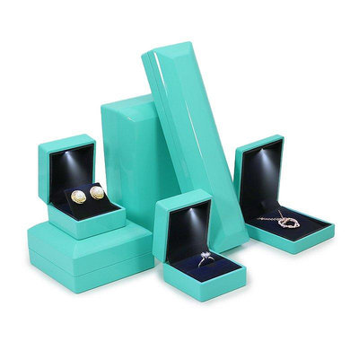 首飾盒 新款天藍色首飾盒 創意求婚戒指盒 LED燈烤漆耳釘吊墜手鐲手鏈盒 珠寶盒 飾品盒-寶島百貨