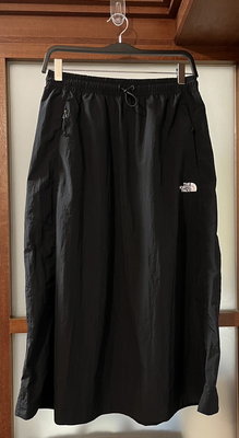 當季全新The North Face 黑色防風防曬寬鬆休閒長裙