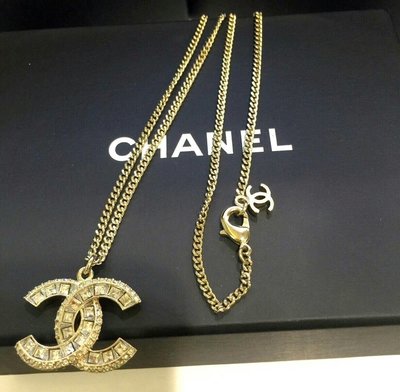 Chanel 香奈兒金色logo方鑽項鍊