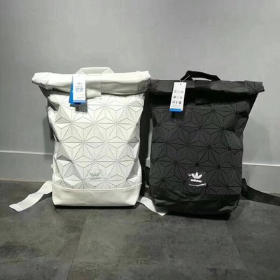 Adidas Originals Urban Backpack AY9354 三宅一生  黑 白 後背包