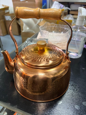 y日本全新手工銅壺一個，內部掛錫，1800毫升左右，720克，