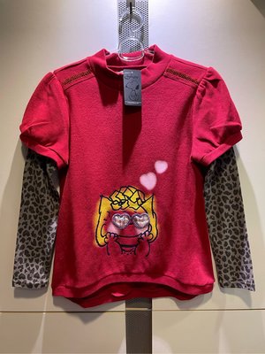 [假二件]++特價++設計師品牌snoopy❤️ ✨獨特紅色亮片史努比莎莉布郎針織棉假二件灰豹紋長版上衣(紅)