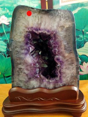 月理水晶鹽燈~ 頂級天然  10.95公斤 ((巴西瑪瑙邊超紫水晶洞))  藏風 納氣