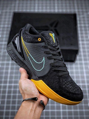 【高品質現貨】Nike Zoom Kobe 4 科比4代 專業實戰籃球鞋 \n根據科比對于輕盈的要求，全新打造的Nike Zoom Kobe 4問世