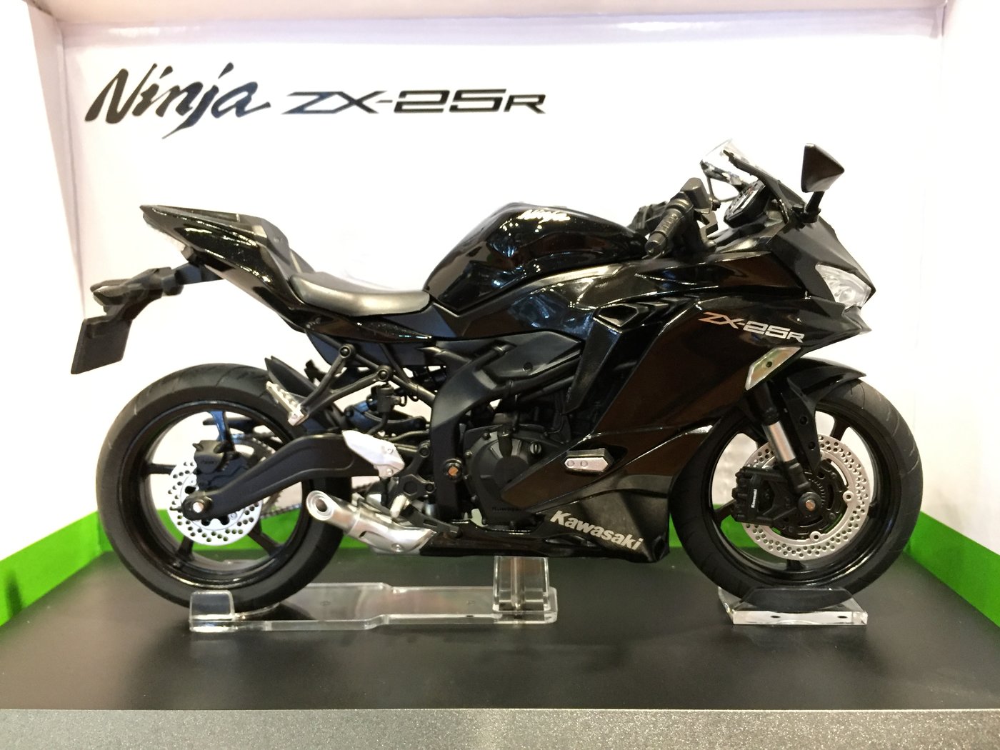 1/12 Aoshima Kawasaki Ninja ZX-25R Black 109717【MGM】 | Yahoo奇摩拍賣