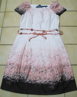PERNG YUH芃諭全新40號米白色絲質亮面+咖啡粉紅渲染.活動腰帶短袖洋裝