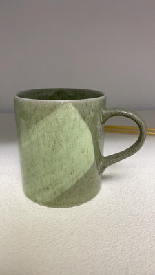日本帶回 陶胎綠釉刷毛目 馬克杯 全身冰裂開片工藝 口徑7.