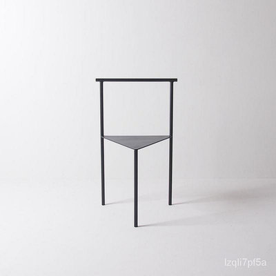 【精選 】🎁個性金屬 餐椅創意 三角椅 極簡傢具 設計師網紅 藝術凳子 酒吧高腳凳 吧凳 吧椅 高腳椅 椅子 靠背椅