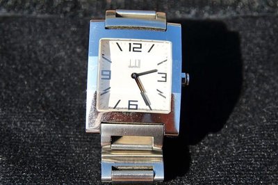 可合併運費-極優惠-1350一元起標無底價-真品-英國品牌瑞士製DUNHILL水晶切面頂級奢華手錶